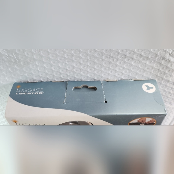 LUGGAGE LOCATOR UP TO 60' AWAY BEEPS & FLASHES NEW IN BOX. - Picture 7 of 7